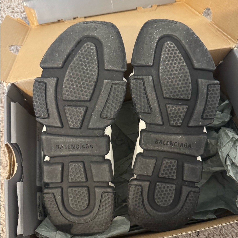 Balenciaga Men's Black and White Sock Sneakers - Picture 3 of 7